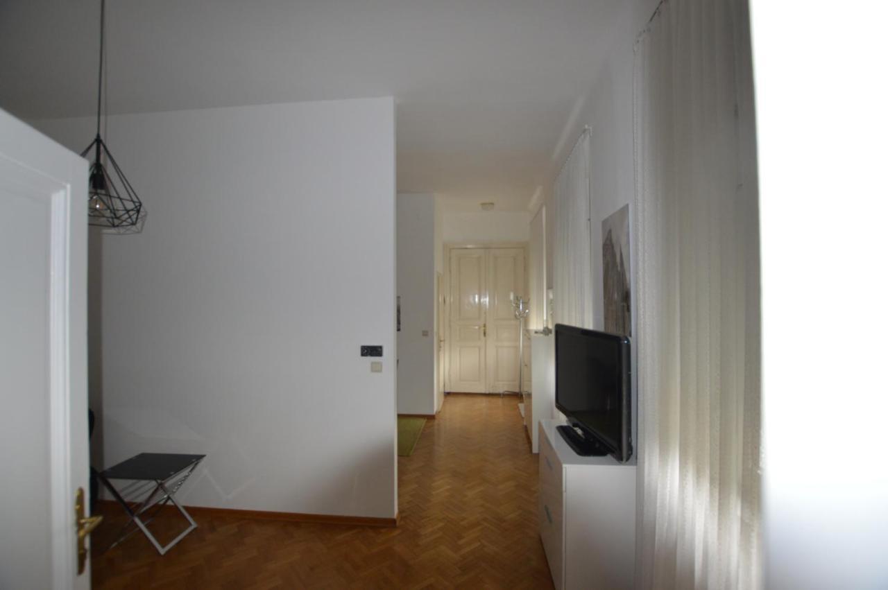 Apartment Penzing Vienna Luaran gambar